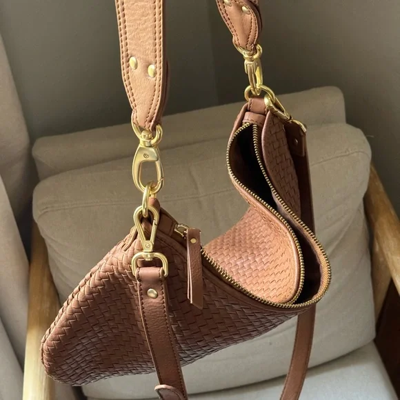 Quince Handwoven Italian Leather Mini Shoulder Bag - Picture 3 of 6